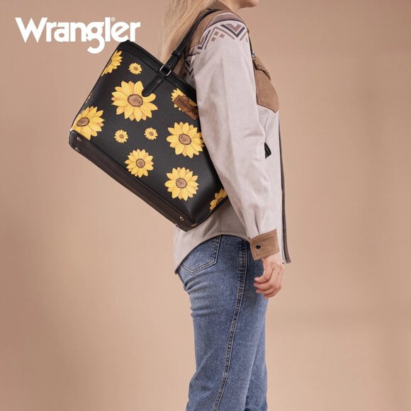 Wrangler Sunflower Print Tote Bag Black - Picture 5 of 5